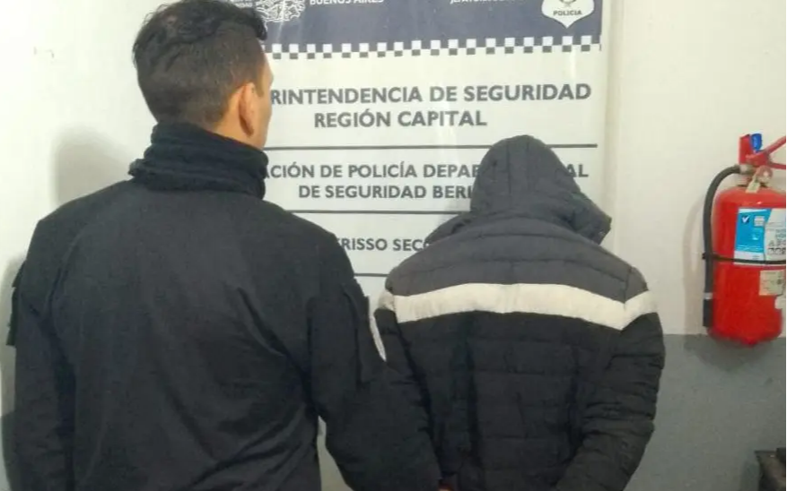 Detienen a un hombre en Berisso por golpear a su pareja y el padre