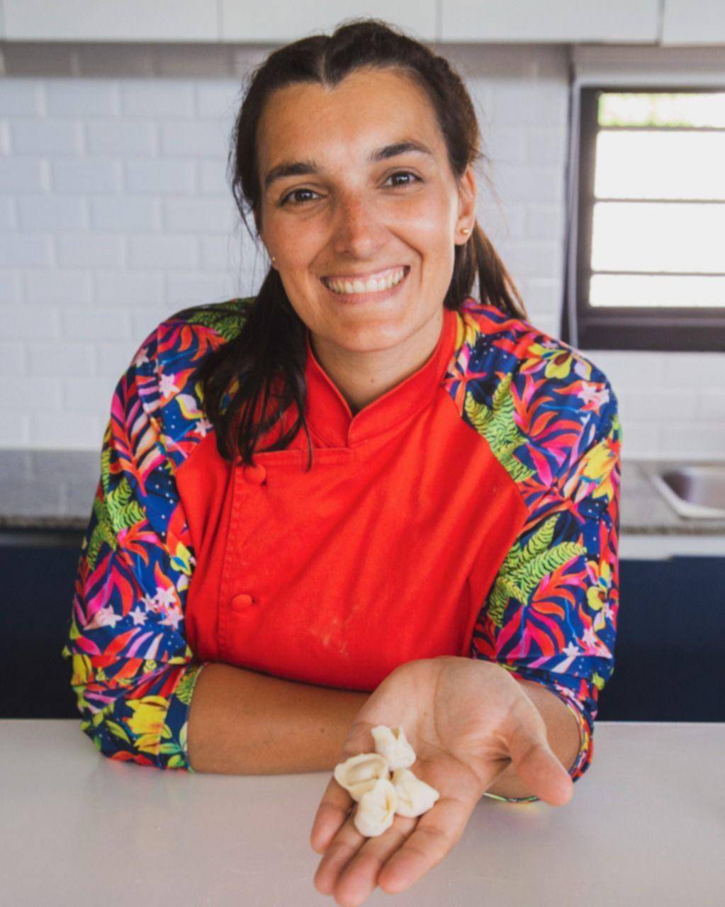 Clase de cookies navideñas para chicos en el Hotel Land Plaza