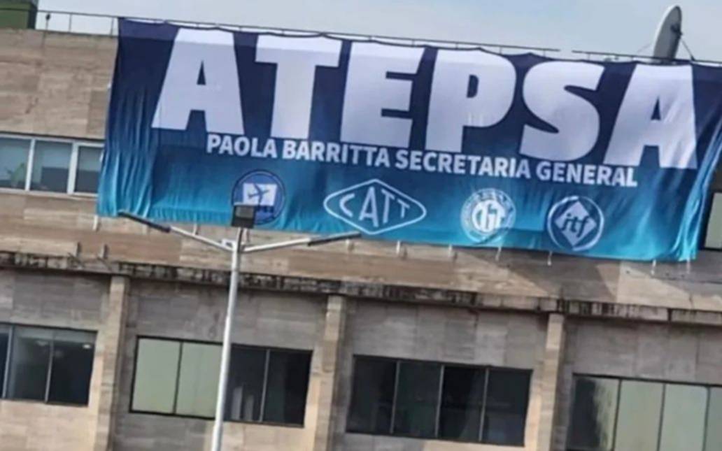 El Gobierno denunció ante la Justicia al gremio de los controladores aéreos