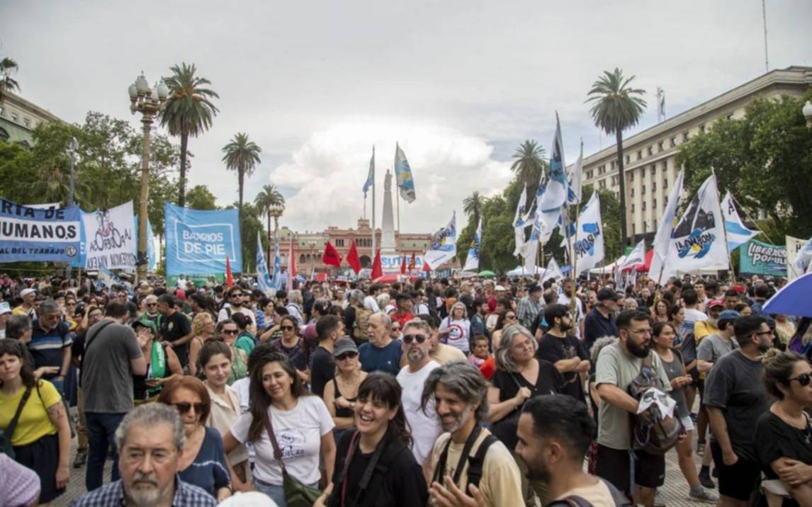 Marcha contra la reforma laboral: arrancó la movilización a Plaza de Mayo