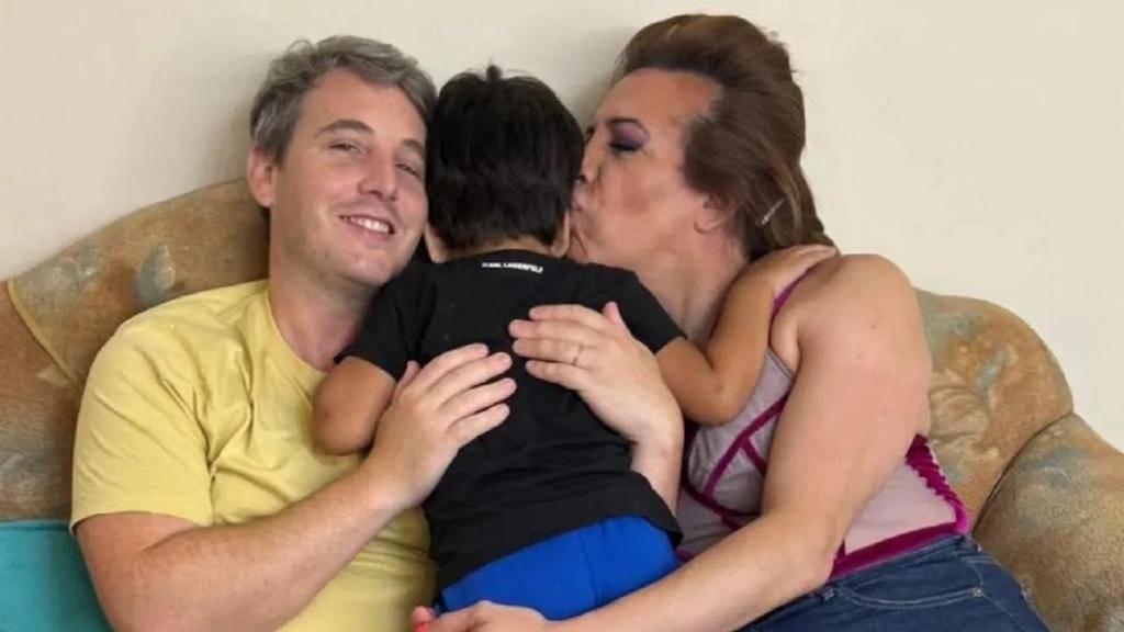 Lizy Tagliani concretó la adopción de su hijo: “Nuestra familia”