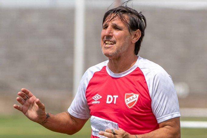 El difícil camino de Argentinos en la fase previa