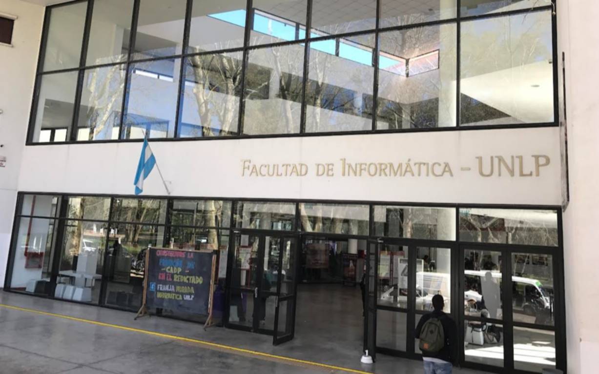 Nuevo "bochazo" masivo, bronca y ola de reclamos en Informática