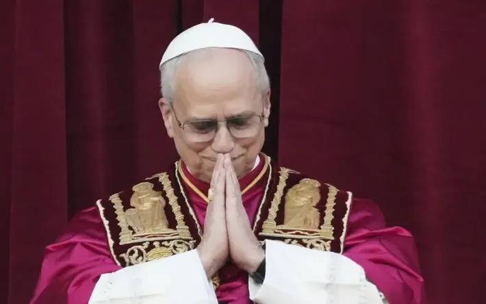 Elegancia Vaticana: León XIV entró al ranking de los mejor vestidos, la comparación y el contraste con Francisco