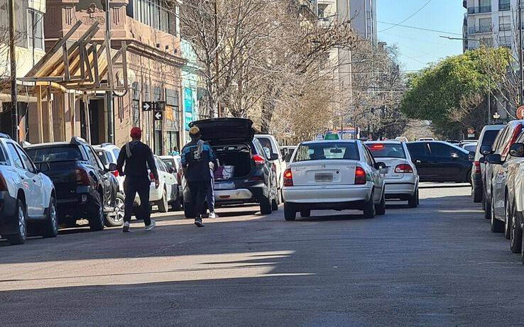 Trapitos en La Plata: operativo en el centro terminó con 14 detenidos