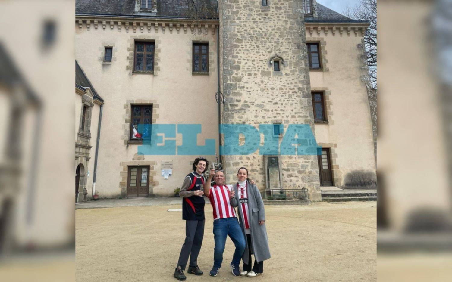 A 11 mil kilómetros de distancia: una familia platense y el festejo del título de Estudiantes desde Francia