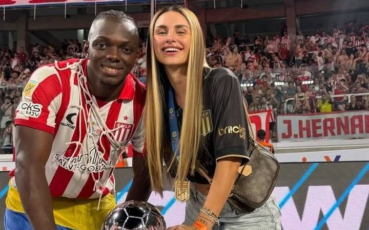 "La cábala": Edwuin Cetré, tras obtener el Trofeo de Campeones, blanqueó su romance con una modelo argentina