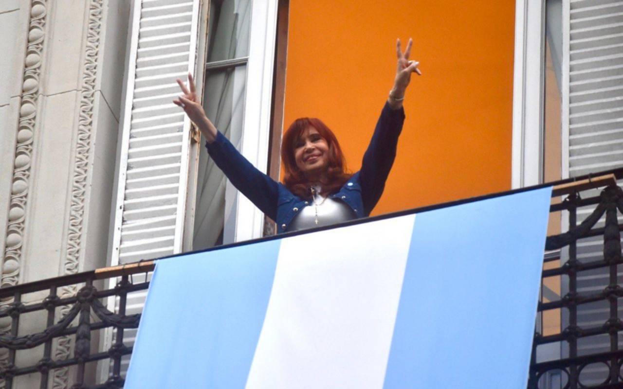 Cristina Kirchner, operada de apendicitis en un sanatorio: qué dice el último parte médico