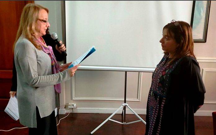 Ya es mucho: “Jóvenes y jóvenas”, dijo ministra K