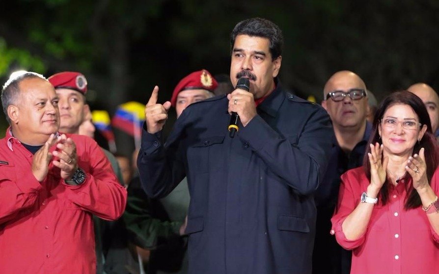 Maduro condiciona la jura de gobernadores