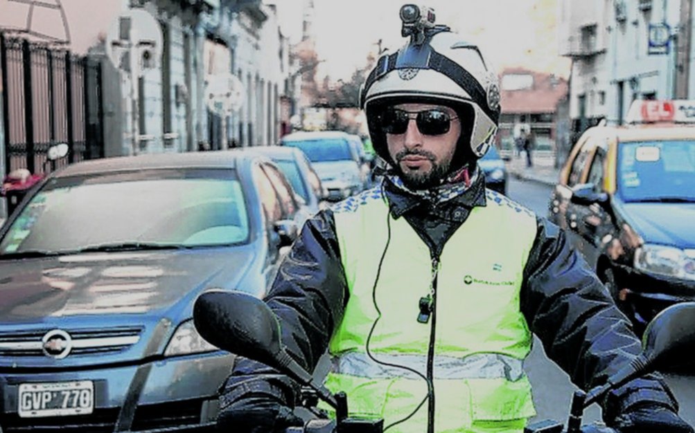 Inspectores motorizados van a capturar infracciones viales