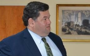 En su carrera por achicar el gasto, Nedela mete mano en las cooperativas