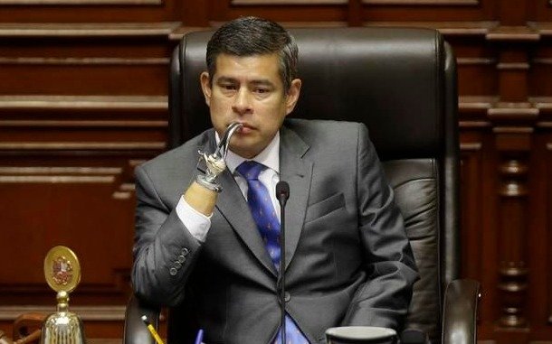 El Congreso peruano tratará la destitución del presidente