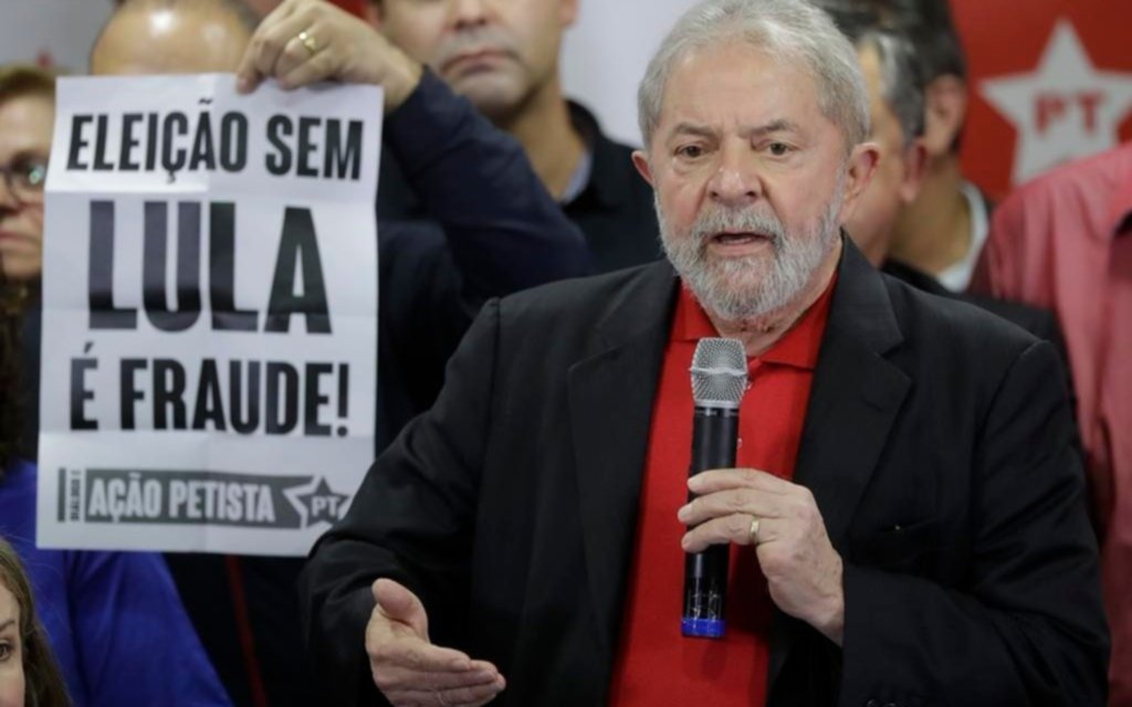 Lula aseguró que si la Justicia de su país lo inhabilita como candidato cometerá un fraude