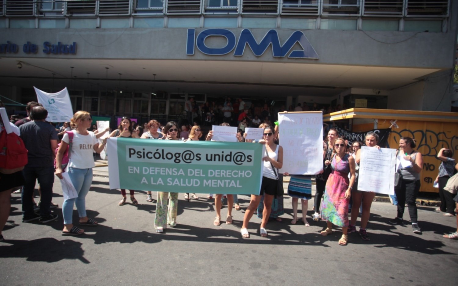 Crecen los reclamos contra el IOMA por falta de pago a numerosos prestadores