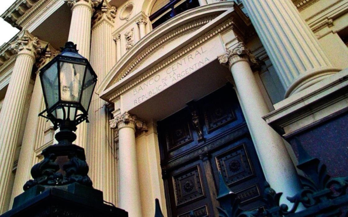 El Central volvió a intervenir y mantuvo al dólar estable