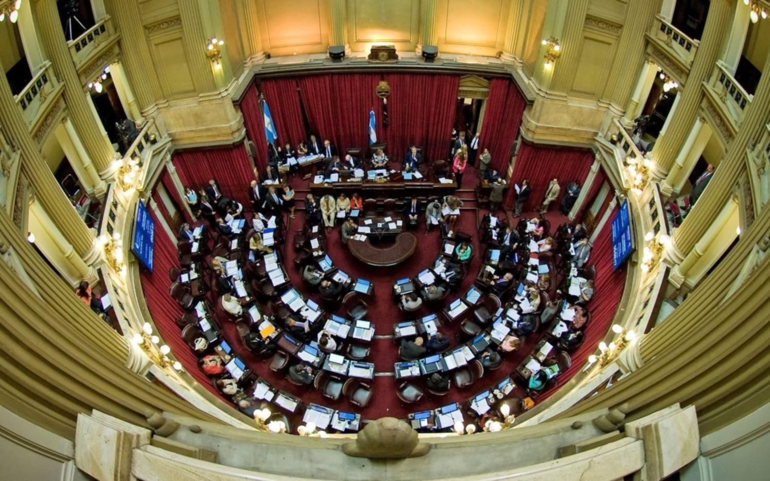Acordaron eliminar el sistema de canje de pasajes en Diputados