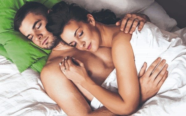 Comer, siesta y sexo: los beneficios de la gastrosiexta
