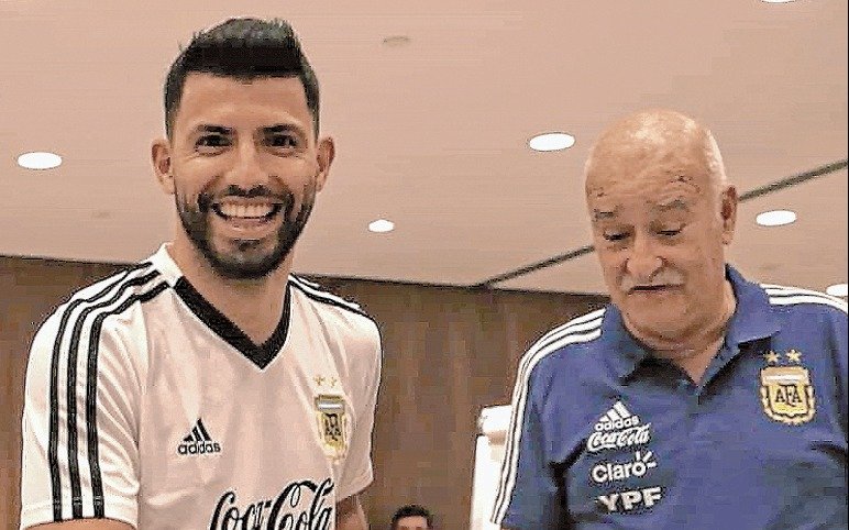 El Kun festejó los 30 en la concentración