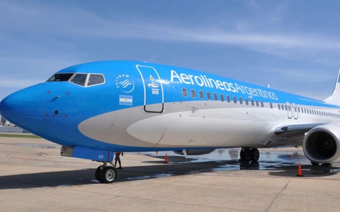 Aerolíneas Argentinas y Latam cancelaron los vuelos del lunes por el paro de la CGT