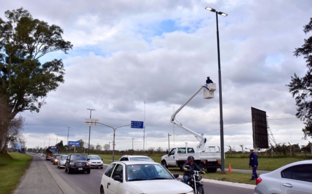 El municipio busca un préstamo para instalar 14 mil luces LED
