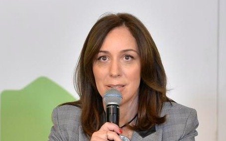 Estatales reclaman que se adelante la revisión del acuerdo y un pago a cuenta