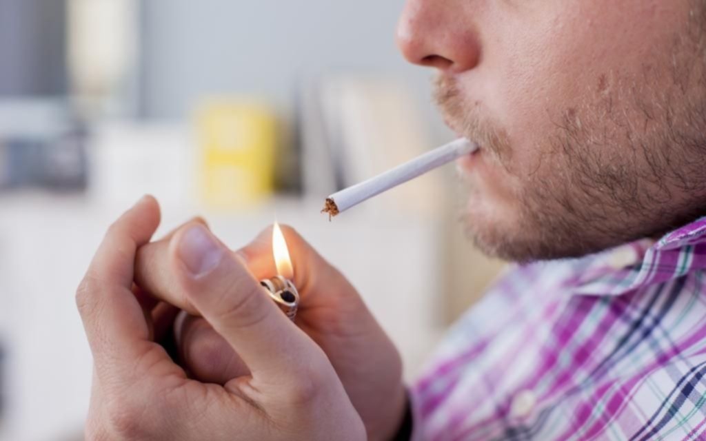 Desde hoy fumar saldrá 5 por ciento más caro