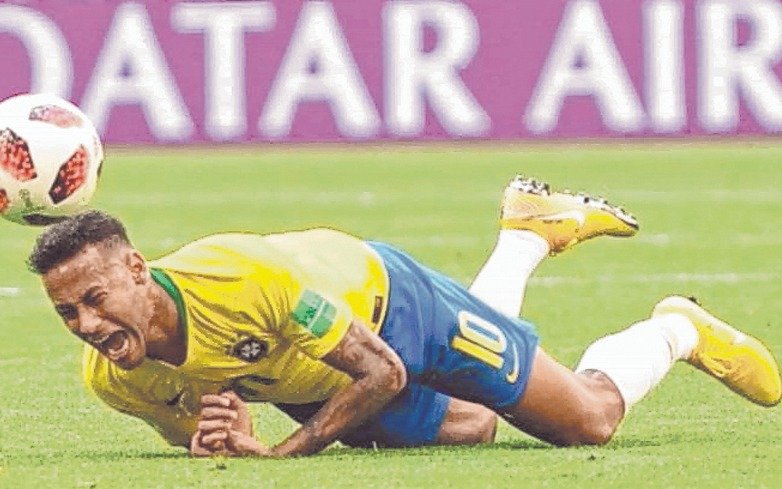 Van Basten criticó las parodias de Neymar