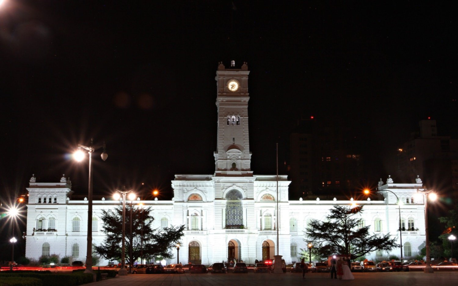 La crisis amplifica los reclamos al gobierno municipal