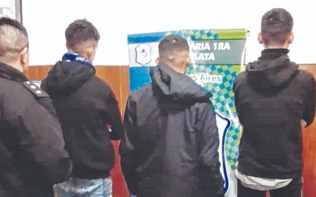 Chicos asaltaron y lastimaron a otros en pleno Centro
