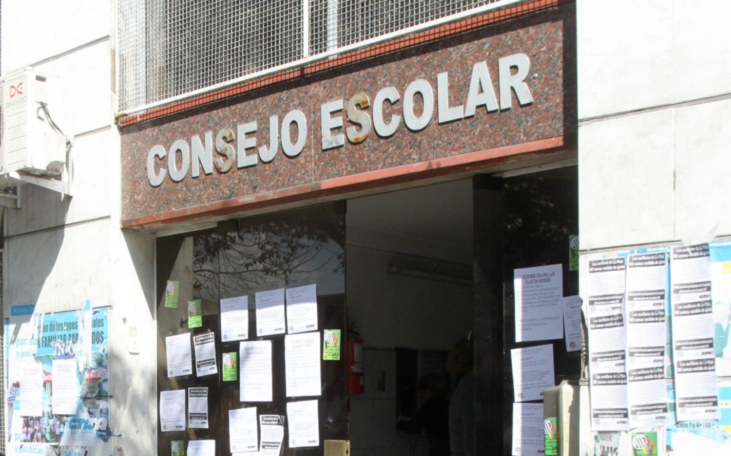 Tras la renuncia de la tesorera, se recalienta la polémica en el Consejo Escolar de La Plata