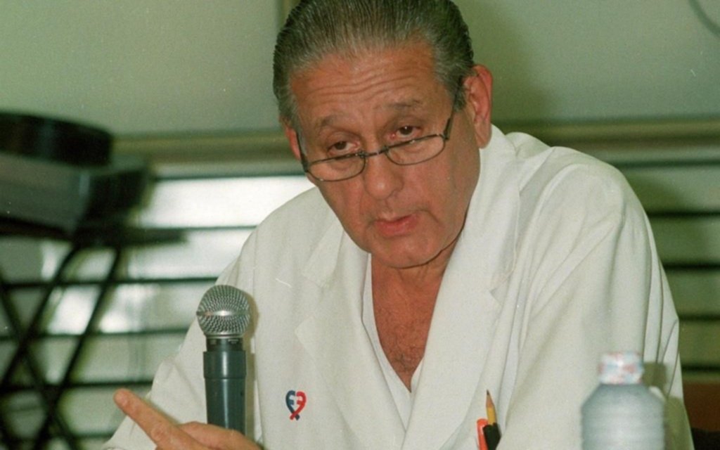 En Medicina ya preparan un homenaje a René Favaloro con una estatua en la avenida 60