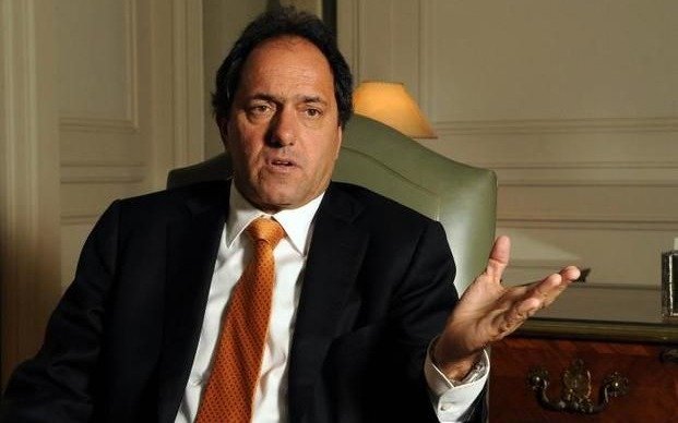 Scioli: “Llegábamos con la lengua afuera para pagar salarios”