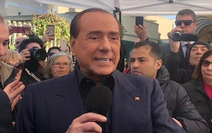 Berlusconi, a los 82, sigue en carrera