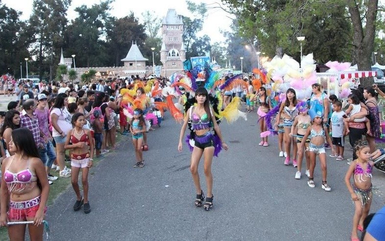 Ya cerca de los festejos del Carnaval, abren la inscripción para los corsos barriales