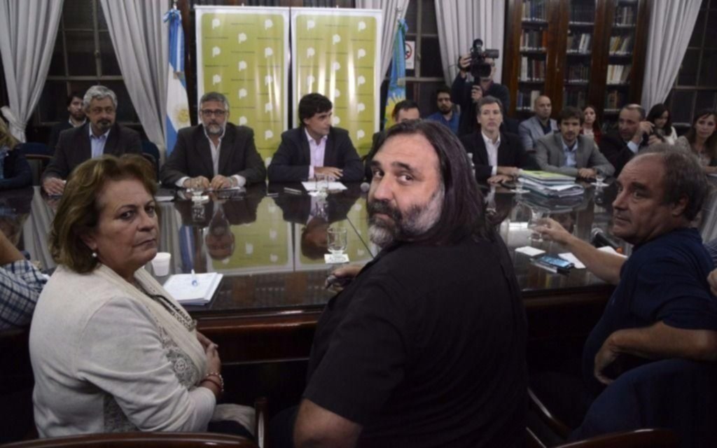 Los docentes y el gobierno analizarán cuestiones técnicas