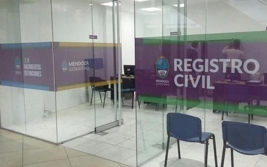 Ordenan que en su DNI diga “femineidad travesti”
