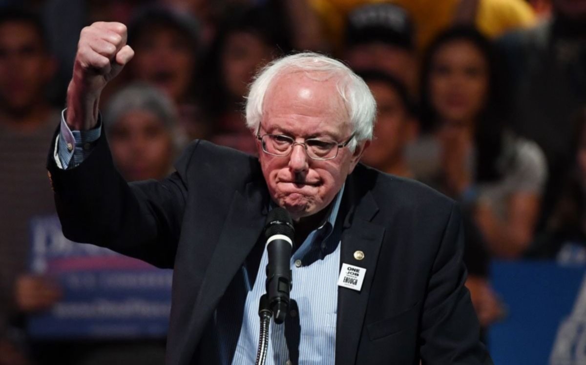“Bernie” Sanders lanzó su carrera a la Casa Blanca apuntándole a Trump