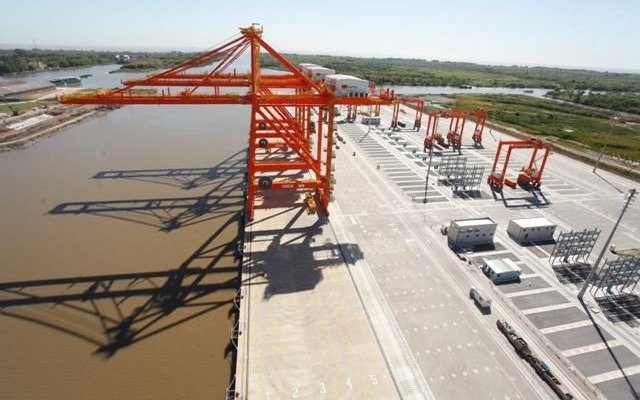 Buscan aprovechar la operatividad total en la terminal de contenedores local