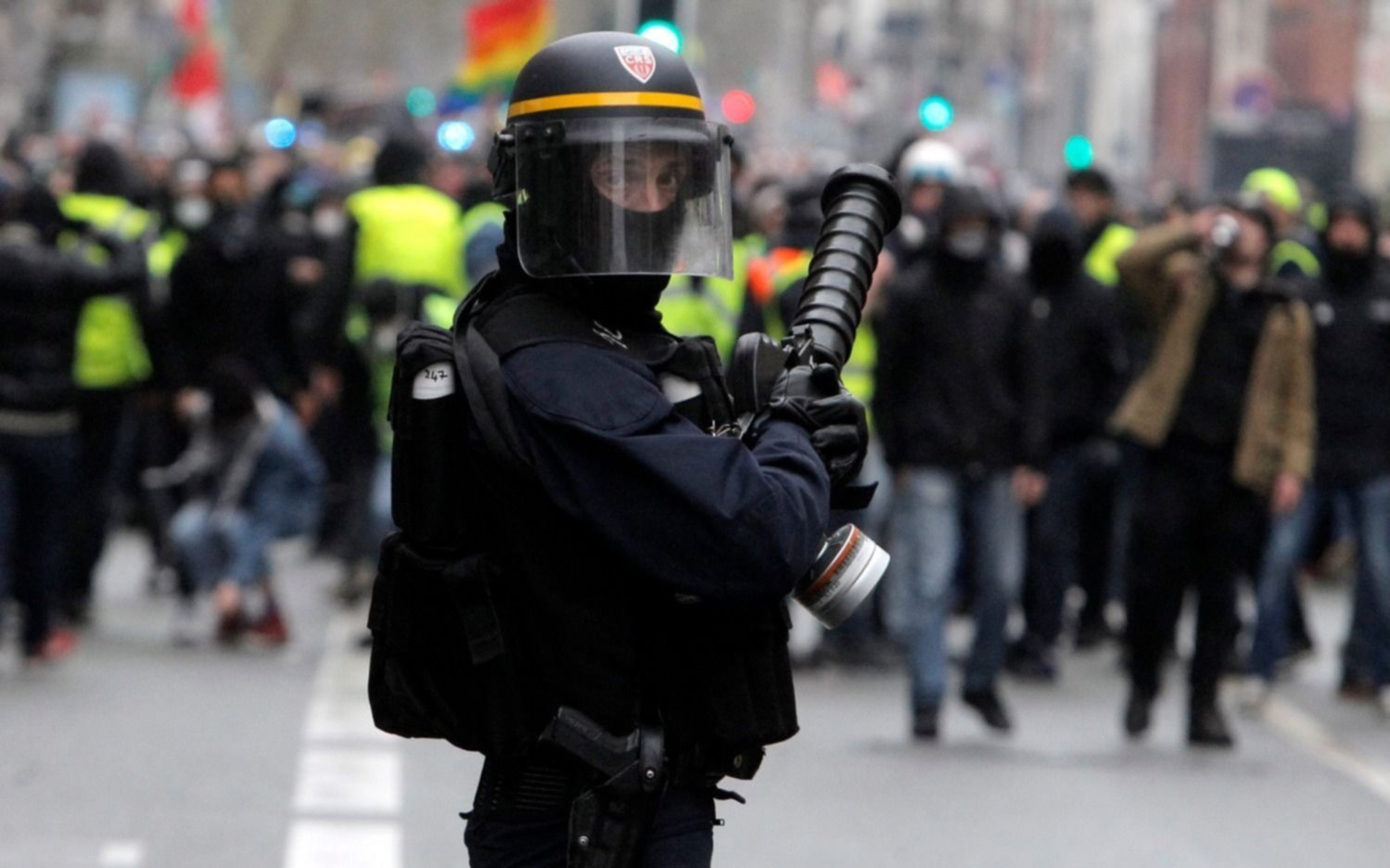 Francia estudia recortes fiscales por la crisis de los “chalecos amarillos”