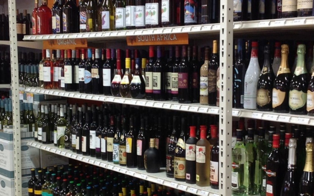 Vuelve a estar prohibido vender bebidas alcohólicas desde las 21
