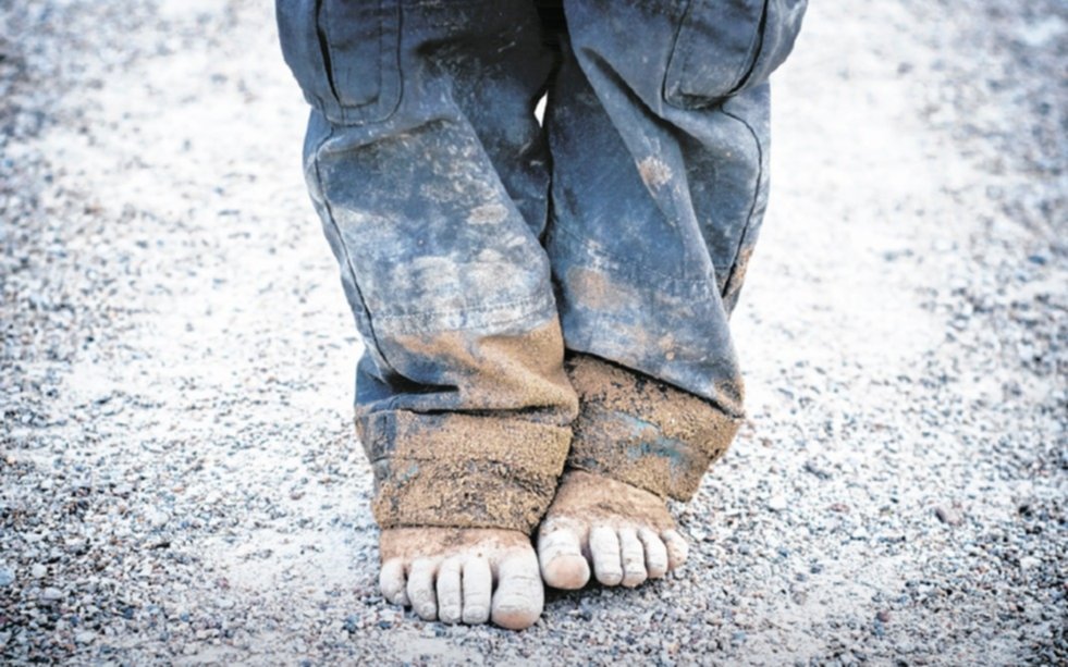 Casi 5 millones de niños son doblemente pobres en el país