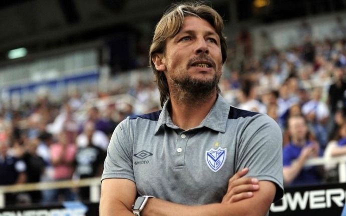 Heinze molesto por no poder entrenar en el Amalfitani para la revancha con Lanús