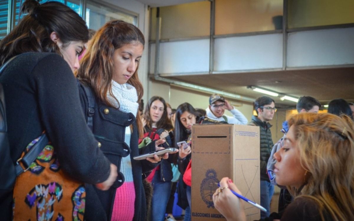 Histórica elección en la Universidad de Córdoba, que aplicó el voto directo