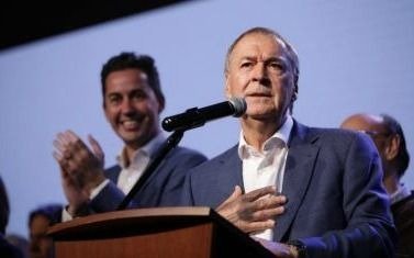 Schiaretti llega a Buenos Aires a rearmar el peronismo federal