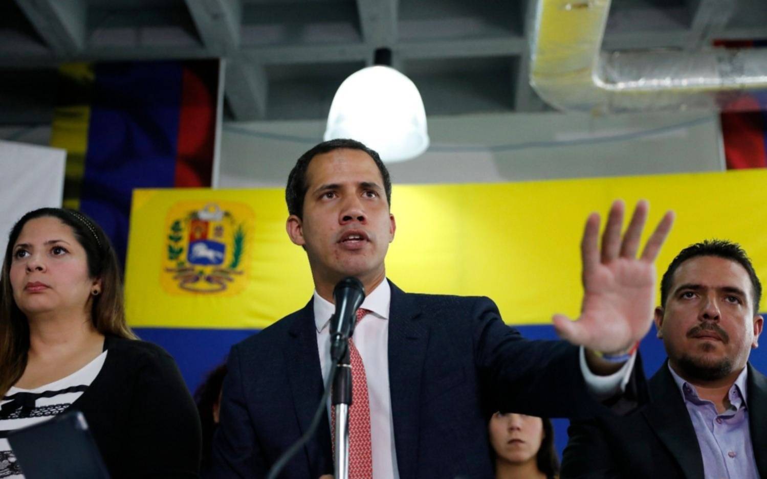 Venezuela: investigarán a colaboradores de Guaidó por desvío de fondos