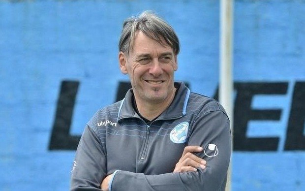 Vivaldo paró el equipo sin variantes