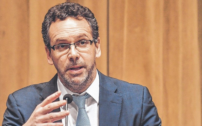 El Central bajó las tasas y no impactó en el precio del dólar