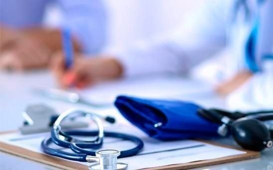 La Provincia ofrece a los médicos un mejora del 34%