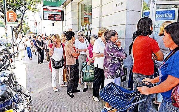 IPS: docentes y estatales jubilados cobrarán el aumento el 9 de agosto